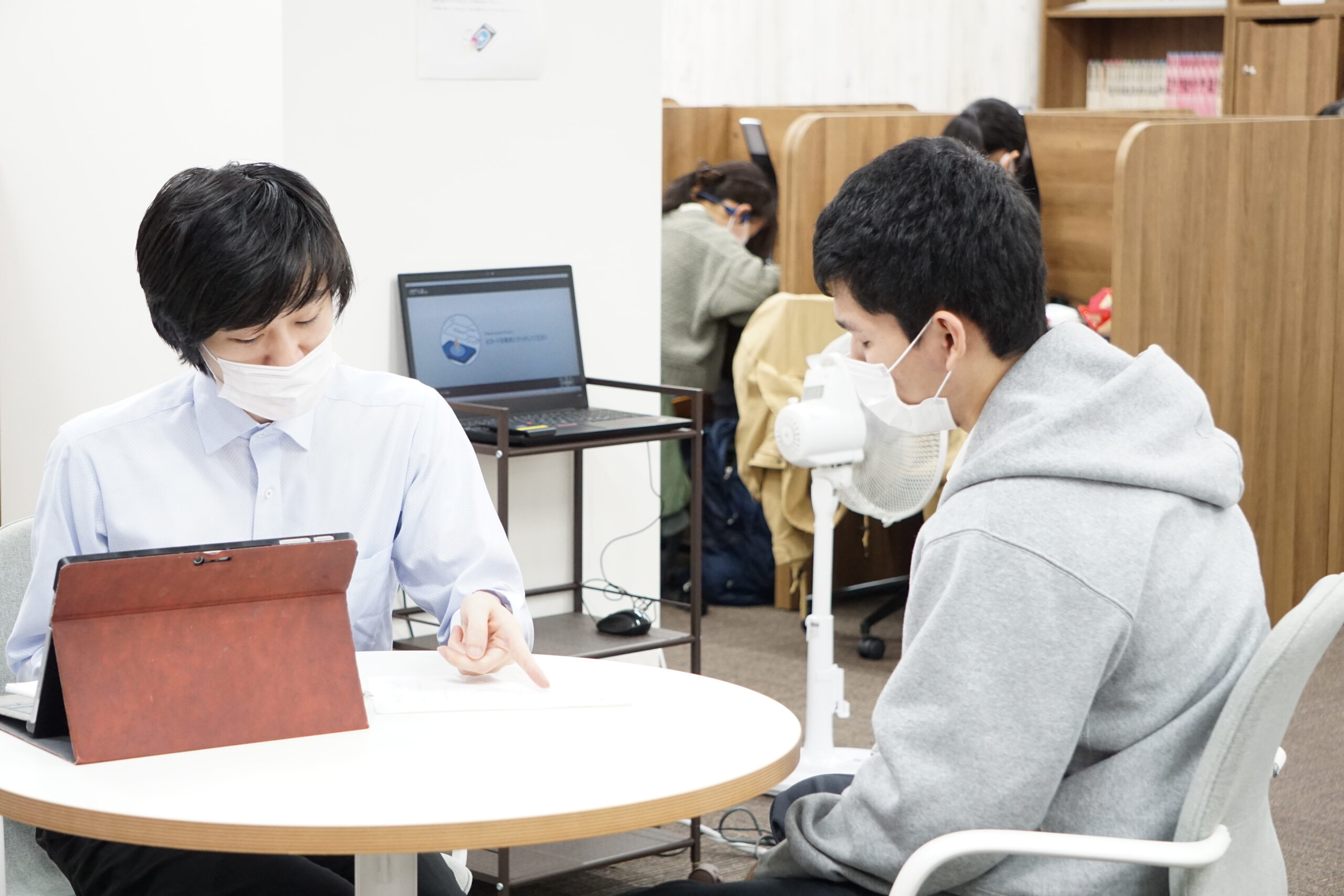 質問対応の様子